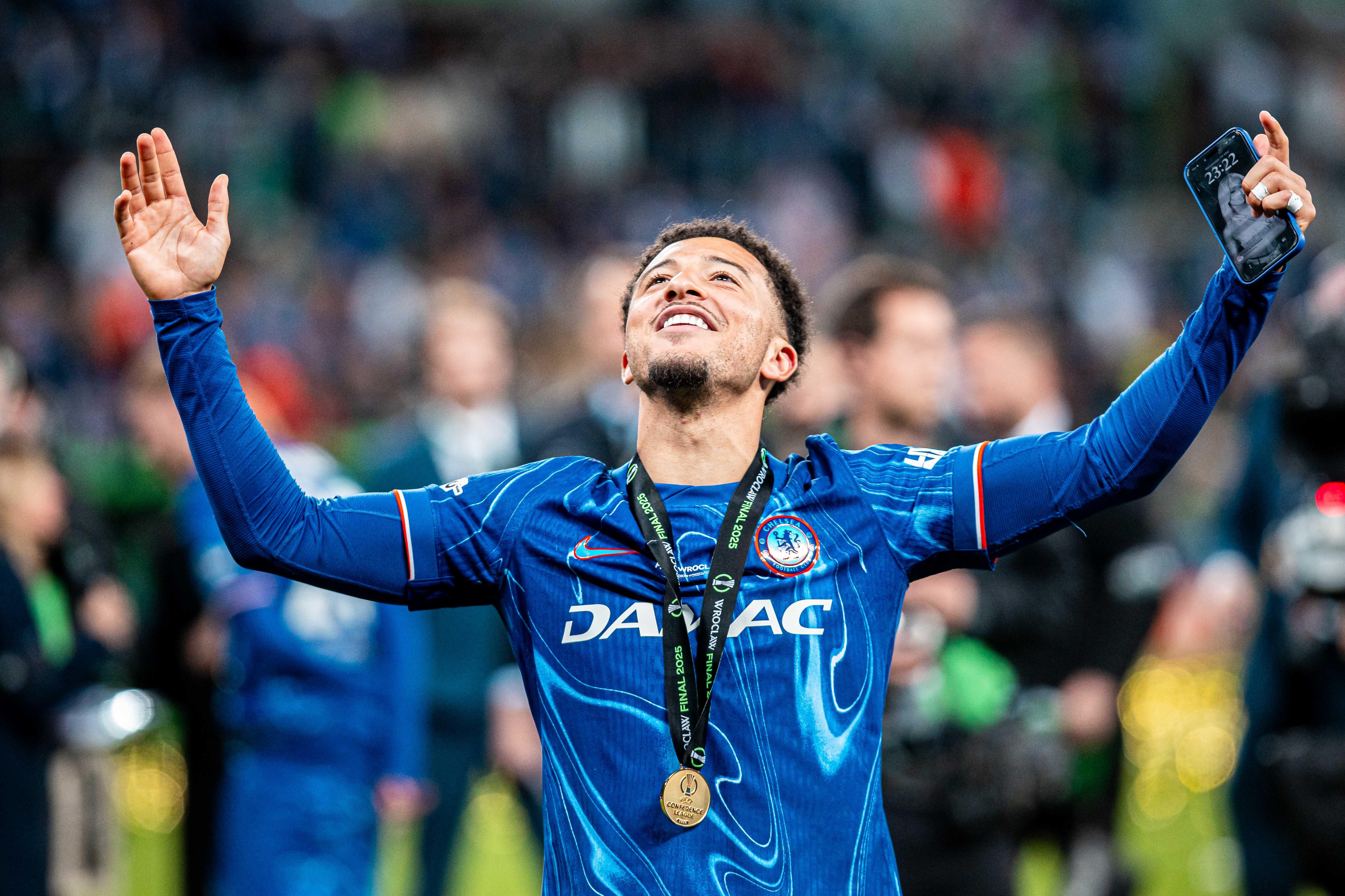 万英镑的强 万英镑的强