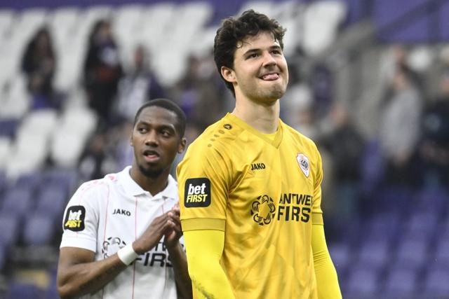 名门将, McDon, 记者Dav