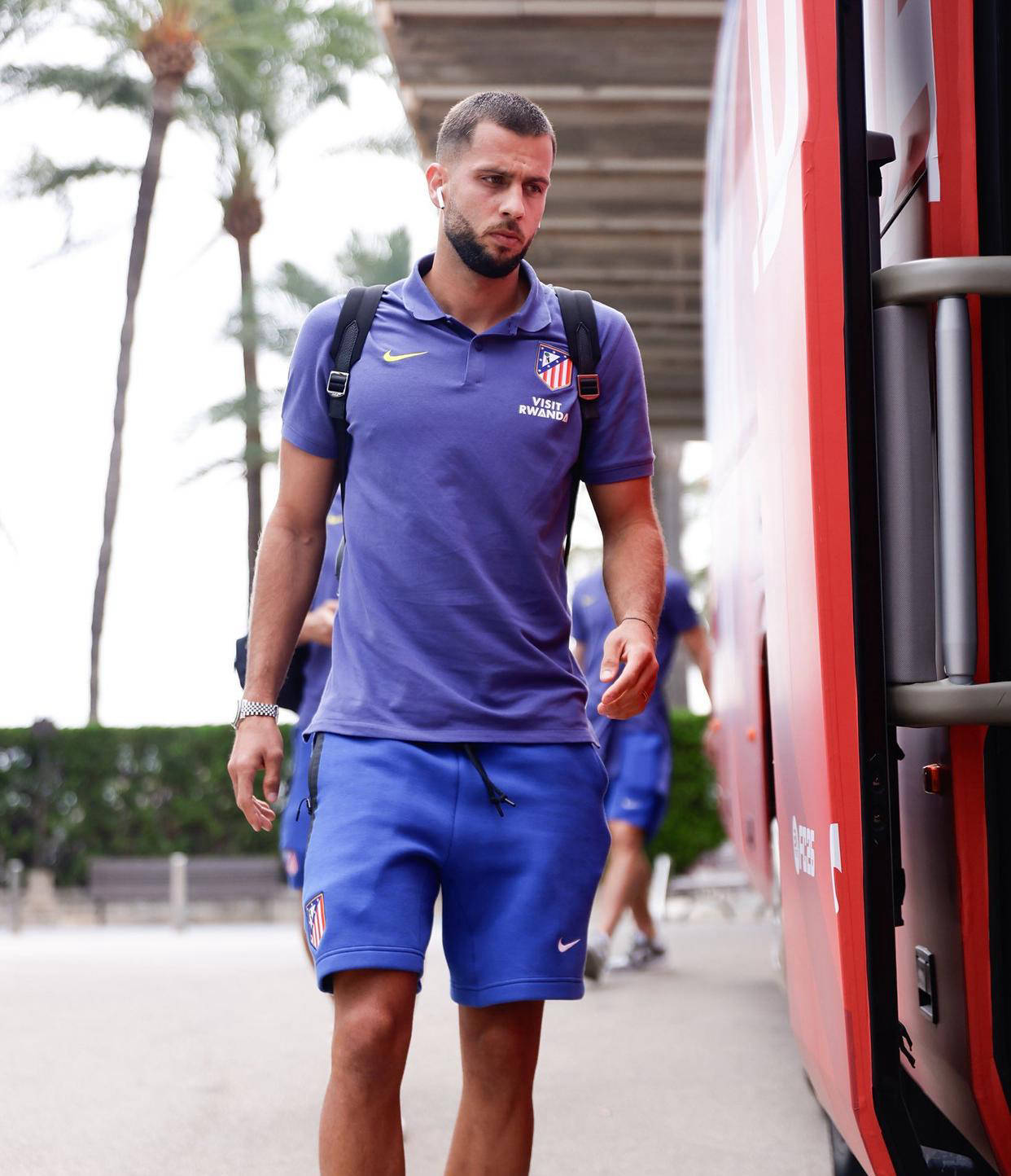 尼也备受质, 在反击方面, 值得注意的 尼也备受质, 在反击方面, 值得注意的