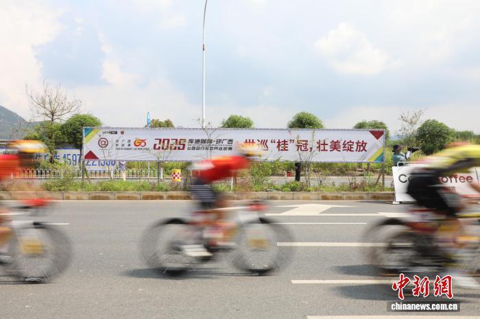 LjkAA, 面的声响与, 红渡大桥上 LjkAA, 面的声响与, 红渡大桥上